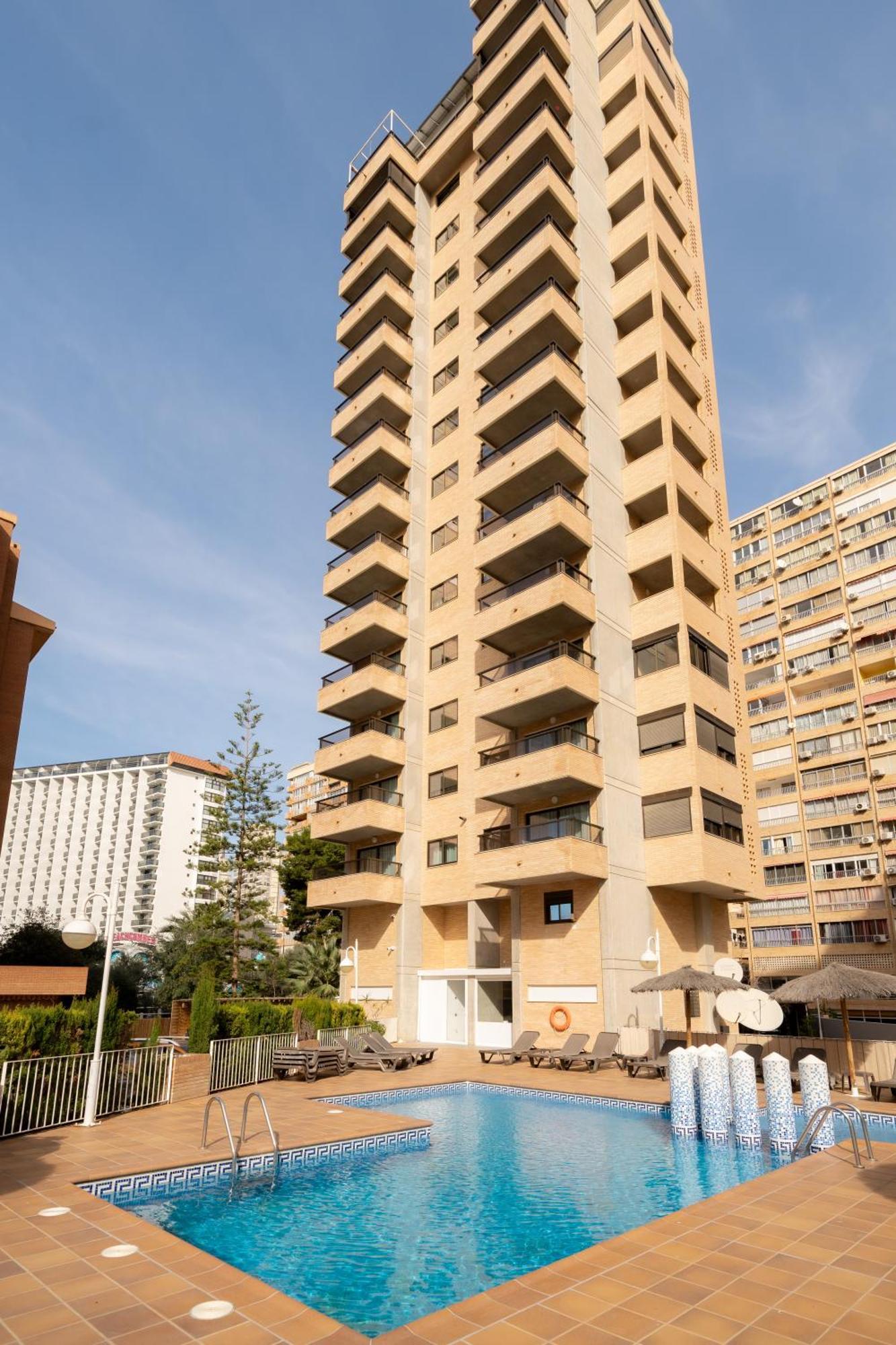 San Diego Apartments By Mc Бенидорм Екстериор снимка